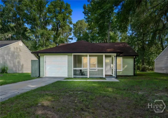 Homes for sale in Savannah, GA | 18 E White Hawthorne Dr, Savannah, GA 31419 | MLS# SA359250