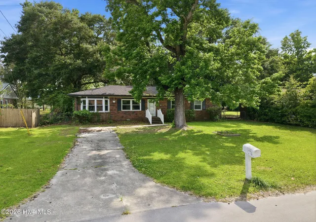 Photo 1 of Single family home for sale at 104 Princeton Dr, Jacksonville, NC 28546 | MLS# 100582392 | Listing updated on 2026-08-27