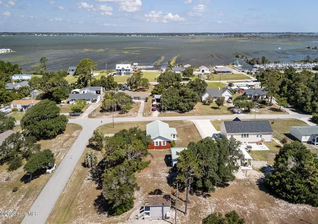 26th image of 124 Stewart Rd, Harkers Island, NC 28531 | MLS# 100530758