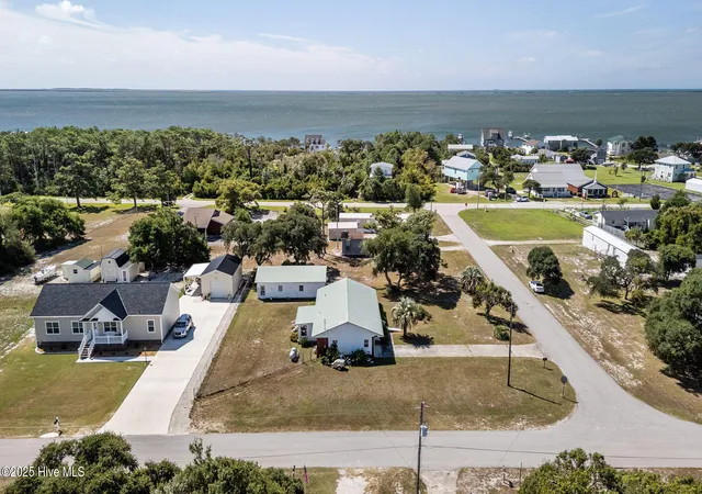 3rd image of 124 Stewart Rd, Harkers Island, NC 28531 | MLS# 100530758