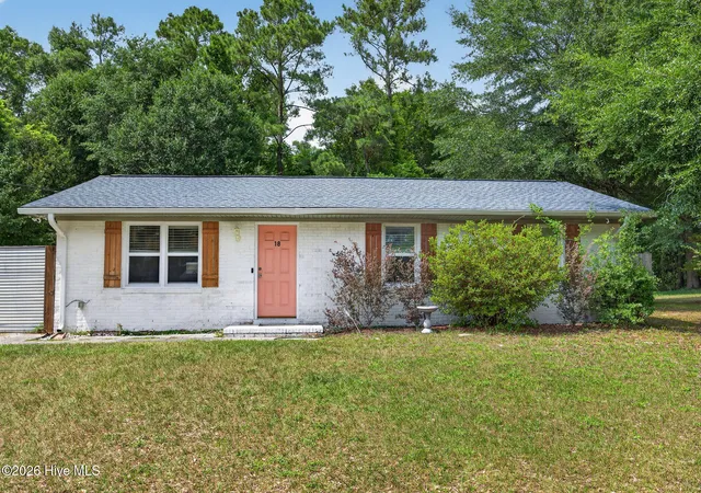 Homes for sale in Castle Hayne, NC | 18 Hampton Dr, Castle Hayne, NC 28429 | MLS# 100582274