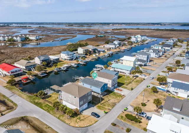 Photo 3 of Single family home for sale at 1017 1st Street, Surf City, NC 28445 | MLS# 100557941 | Listing updated on 2026-08-18