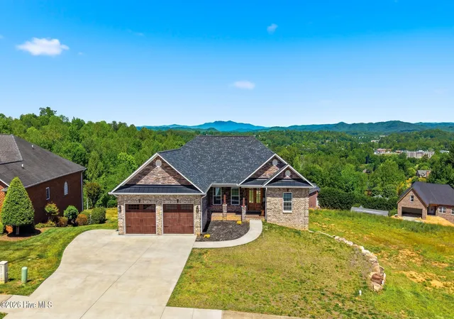 1st image of 418 Huntington Woods Dr N, Lenoir, NC 28645 | MLS# 100571321
