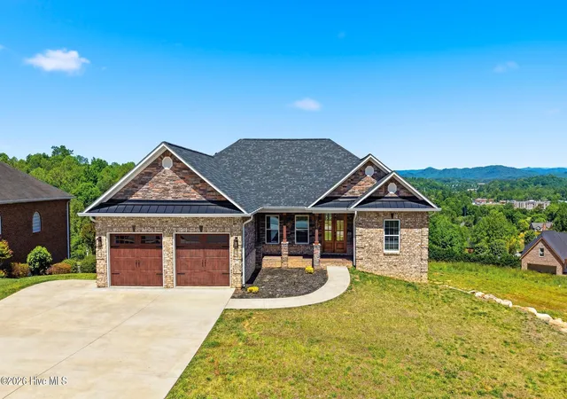 3rd image of 418 Huntington Woods Dr N, Lenoir, NC 28645 | MLS# 100571321