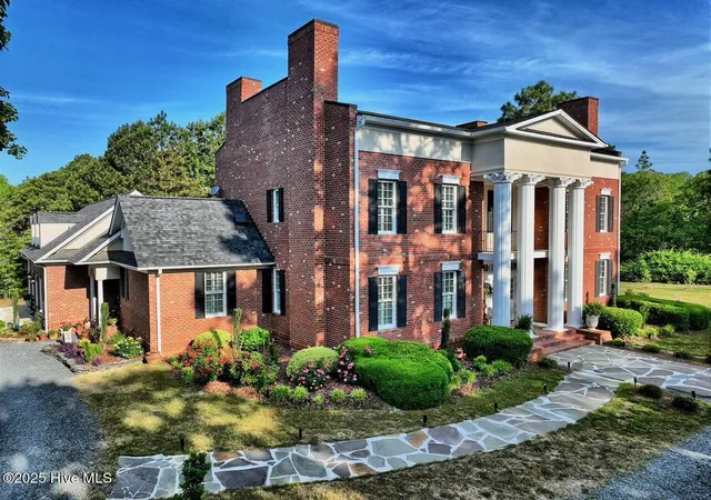 Photo 3 of Mansion for sale at 6680 Beulah Hl Church Rd, West End, NC 27376 | MLS# 100514946 | Listing updated on 2026-08-18
