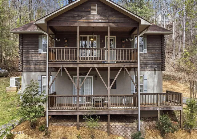 Photo 1 of Single family home for sale at 359 Whippoorwill Trl, Franklin, NC 28734 | MLS# 100566398 | Listing updated on 2026-09-03