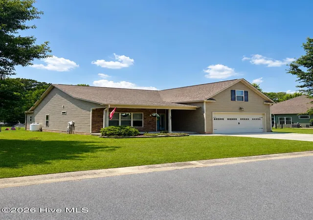 Single family home for sale at 135 Dean Dr, Chocowinity, NC 27817 | MLS# 100589725