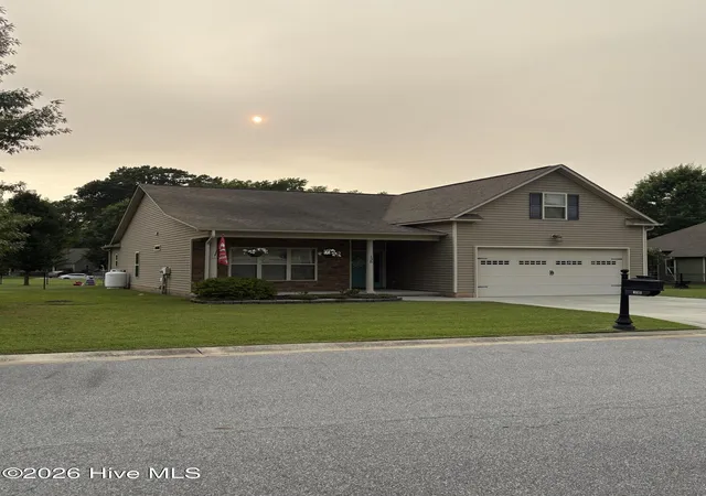 Photo 4 of Single family home for sale at 135 Dean Dr, Chocowinity, NC 27817 | MLS# 100589725 | Listing updated on 2026-09-14