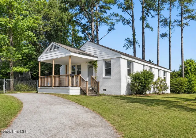 image of 308 Idaho Dr, Jacksonville, NC 28540 | MLS# 100574894