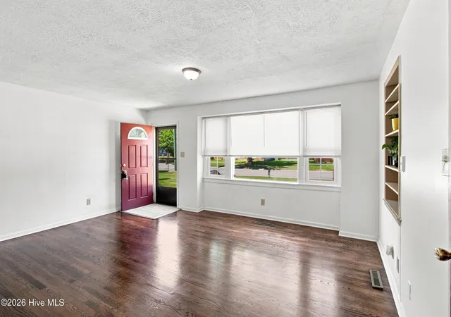 Photo 3 of Single family home for sale at 302 Nelson Dr, Goldsboro, NC 27534 | MLS# 100581560 | Listing updated on 2026-10-12