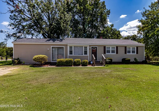 Photo 2 of Single family home for sale at 302 Nelson Dr, Goldsboro, NC 27534 | MLS# 100581560 | Listing updated on 2026-09-01