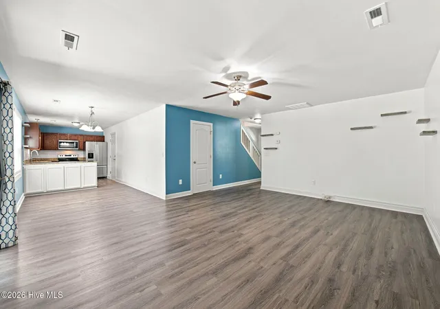 Photo 2 of Single family home for sale at 128 Hunting Wood Ln, New Bern, NC 28560 | MLS# 100594590 | Listing updated on 2026-09-16