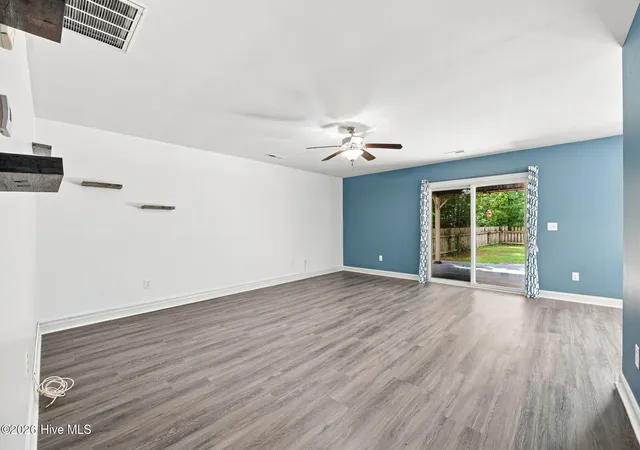 Photo 3 of Single family home for sale at 128 Hunting Wood Ln, New Bern, NC 28560 | MLS# 100594590 | Listing updated on 2026-09-16