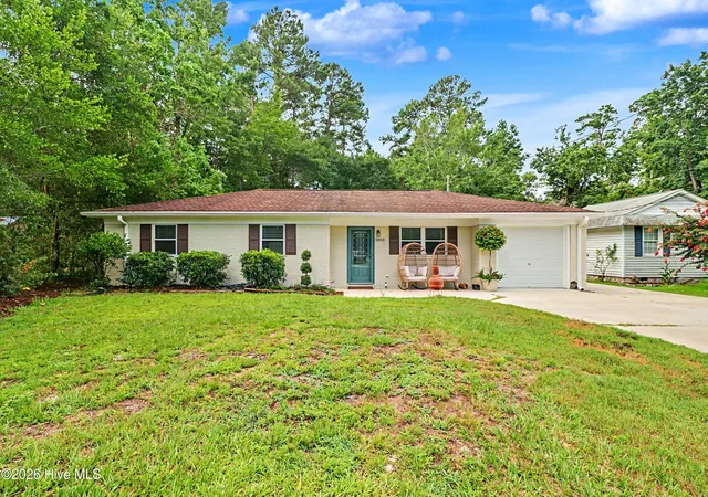 Photo 1 of Single family home for sale at 5850 Michelle Dr, Wilmington, NC 28403 | MLS# 100589048 | Listing updated on 2026-08-18
