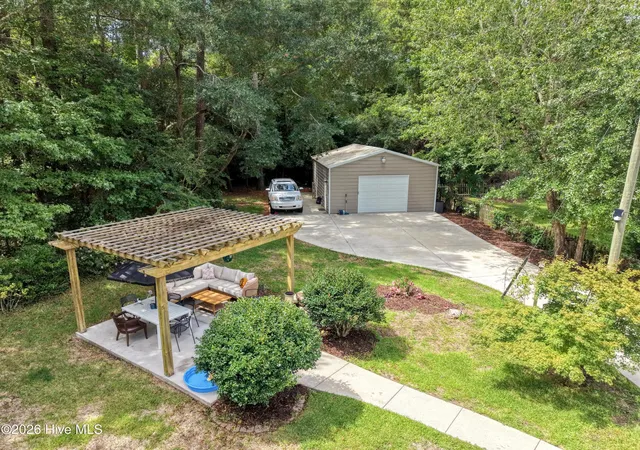 Photo 4 of Single family home for sale at 5850 Michelle Dr, Wilmington, NC 28403 | MLS# 100589048 | Listing updated on 2026-08-18