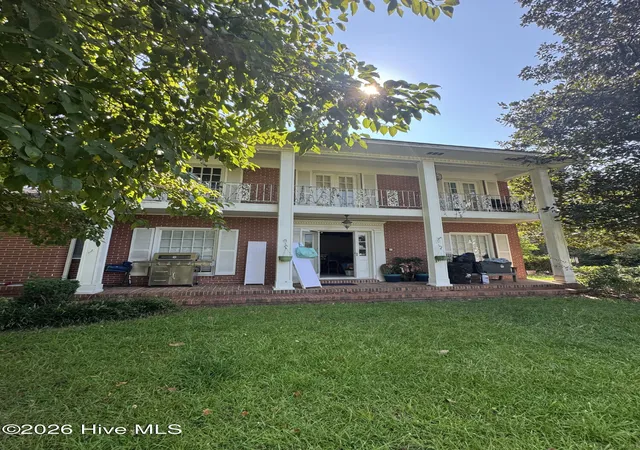 Photo 1 of Single family home for sale at 604 N Duplin St, Wallace, NC 28466 | MLS# 100596246 | Listing updated on 2026-09-24