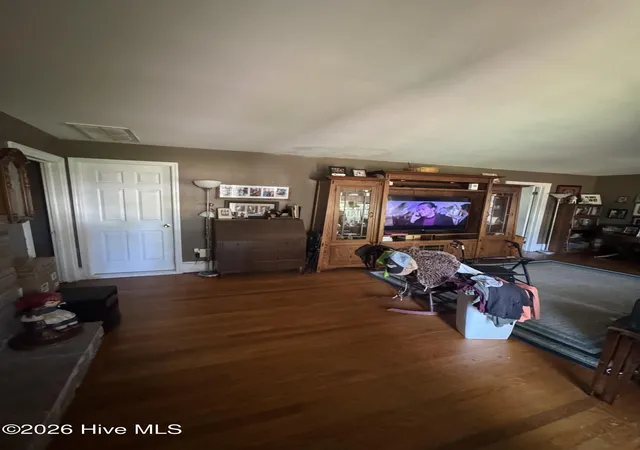 Photo 3 of Single family home for sale at 604 N Duplin St, Wallace, NC 28466 | MLS# 100596246 | Listing updated on 2026-09-24
