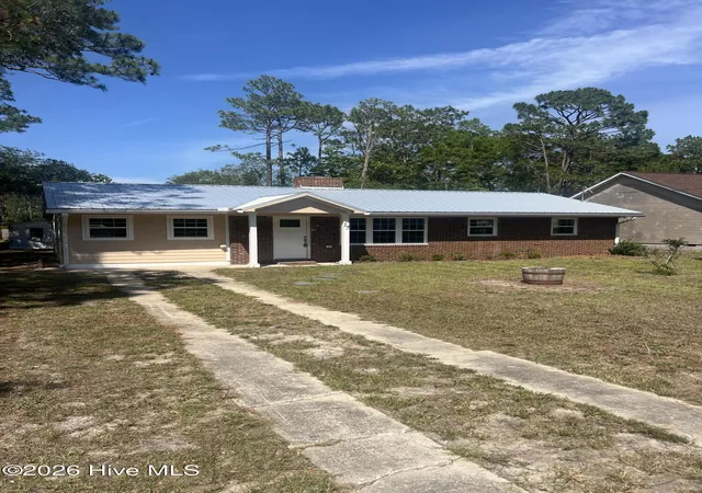 Homes for sale in Southport, NC | 17 Burton Rd, Southport, NC 28461 | MLS# 100585224