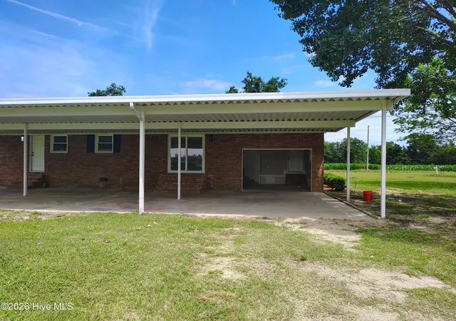 Homes for sale in Whiteville, NC | 1600 Mrs Tates Rd, Whiteville, NC 28472 | MLS# 100579289
