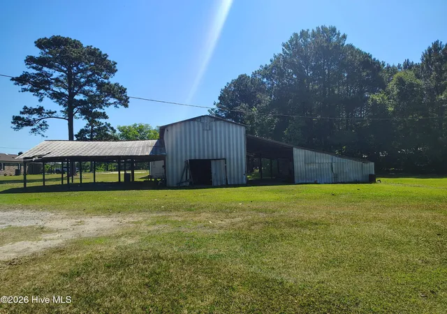 Homes for sale in Whiteville, NC | 1600 Mrs Tates Rd, Whiteville, NC 28472 | MLS# 100579289