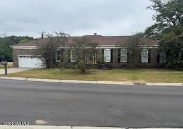 Photo 2 of Single family home for sale at 101 Church St, Tarboro, NC 27886 | MLS# 100567657 | Listing updated on 2026-08-18