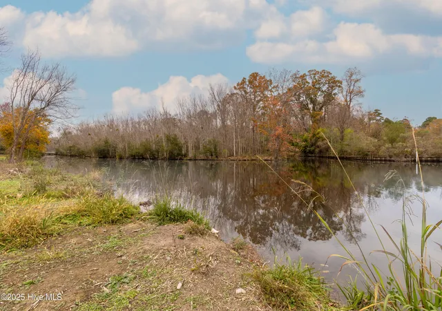 2nd image of 122 Montpelier Dr, Edenton, NC 27932 | MLS# 100544211
