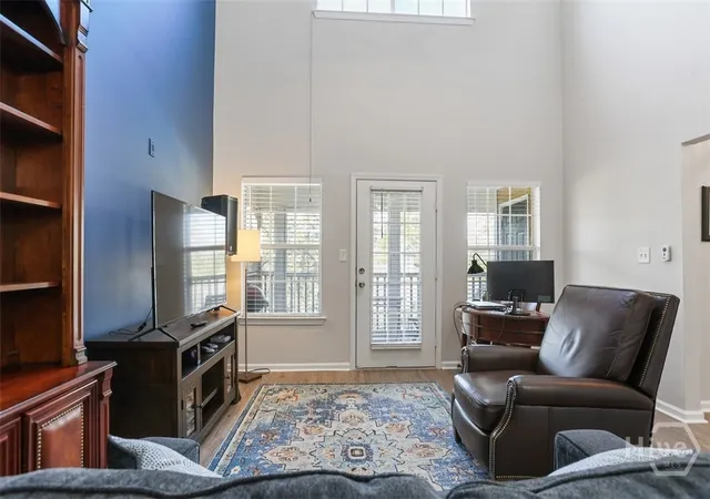 Homes for sale in Savannah, GA | 1304 Walden Park Dr, Savannah, GA 31410 | MLS# SA349881