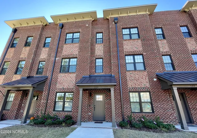 Photo 1 of Townhouse for sale at 129 Lexington Ln, Southern Pines, NC 28387 | MLS# 100590596 | Listing updated on 2026-09-02