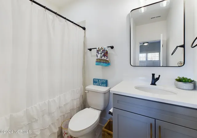 Photo 4 of Townhouse for sale at 129 Lexington Ln, Southern Pines, NC 28387 | MLS# 100590596 | Listing updated on 2026-09-02