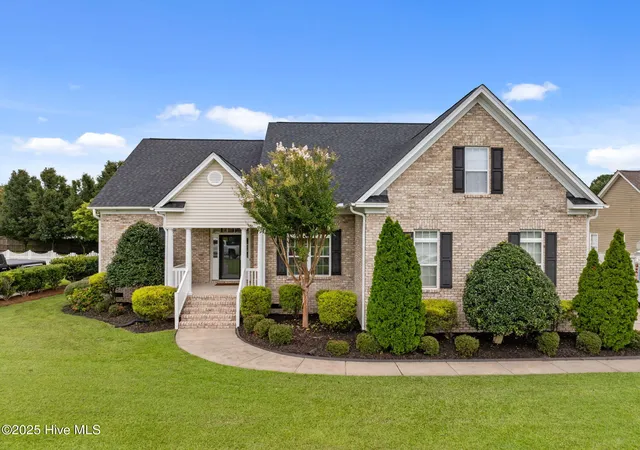 Homes for sale in Winterville, NC | 2243 Black Horse Ln, Winterville, NC 28590 | MLS# 100526401