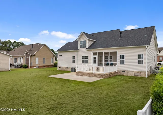 Homes for sale in Winterville, NC | 2243 Black Horse Ln, Winterville, NC 28590 | MLS# 100526401