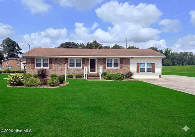 Photo 1 of Single family home for sale at 2103 Hilltop Ln, Goldsboro, NC 27530 | MLS# 100599544 | Listing updated on 2026-08-28