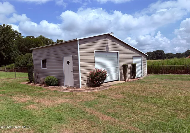 Photo 3 of Single family home for sale at 2103 Hilltop Ln, Goldsboro, NC 27530 | MLS# 100599544 | Listing updated on 2026-08-28