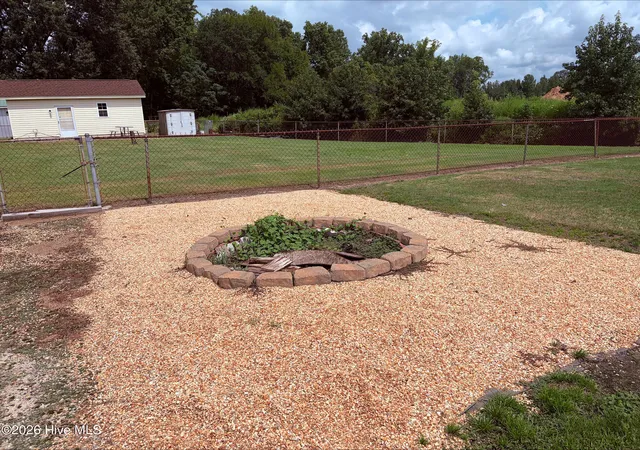 Photo 4 of Single family home for sale at 2103 Hilltop Ln, Goldsboro, NC 27530 | MLS# 100599544 | Listing updated on 2026-08-28