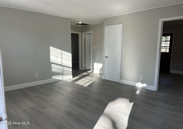 2nd image of 520-522 Williams St, Jacksonville, NC 28540