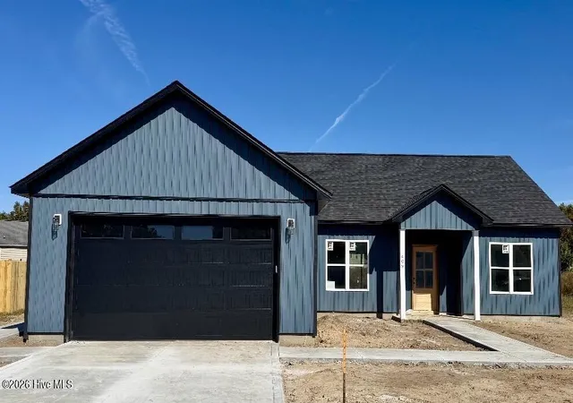 Single family home for sale at 409 Wade Dr, Richlands, NC 28574 | MLS# 100557317