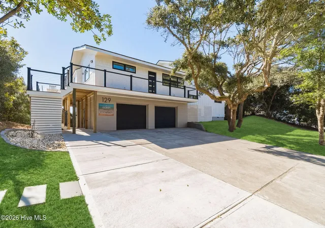 Photo 1 of Single family home for sale at 129 Dogwood Cir, Atlantic Beach, NC 28512 | MLS# 100564833 | Listing updated on 2026-08-18