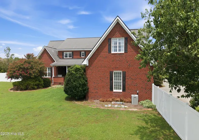 Photo 3 of Single family home for sale at 2239 Autumn Dr, Kinston, NC 28501 | MLS# 100595422 | Listing updated on 2026-08-18