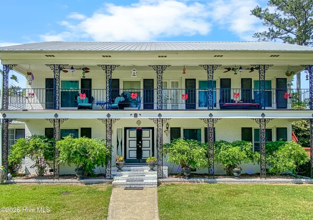 Photo 3 of Single family home for sale at 1907 Essex St, Kinston, NC 28504 | MLS# 100539290 | Listing updated on 2026-08-18