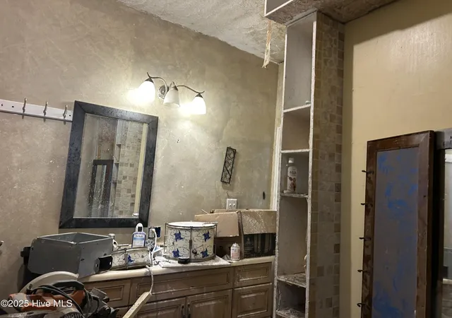 Photo 2 of Single family home for sale at 211 E Elm St, Goldsboro, NC 27530 | MLS# 100582397 | Listing updated on 2026-09-21