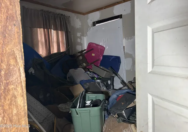 Photo 4 of Single family home for sale at 211 E Elm St, Goldsboro, NC 27530 | MLS# 100582397 | Listing updated on 2026-09-21