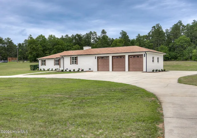 Photo 4 of Single family home for sale at 12 Mountain Laurel Dr, Aiken, SC 29801 | MLS# 100582429 | Listing updated on 2026-09-02
