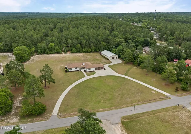Photo 3 of Single family home for sale at 12 Mountain Laurel Dr, Aiken, SC 29801 | MLS# 100582429 | Listing updated on 2026-10-05