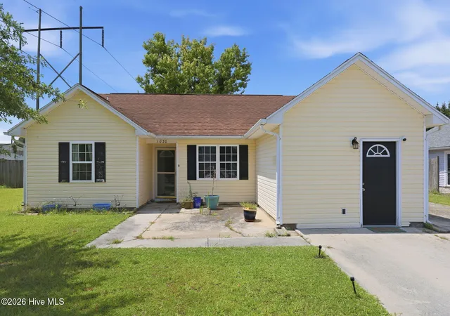 Photo 2 of Single family home for sale at 1020 Furia Dr, Jacksonville, NC 28540 | MLS# 100593544 | Listing updated on 2026-10-05