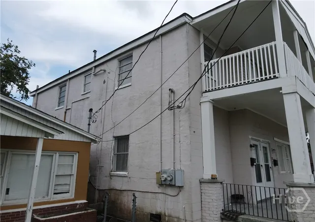 Listing Photo 2 - Condo for sale in building located at 1004-06 Stiles Ave, Savannah, GA 31415 - Unit #