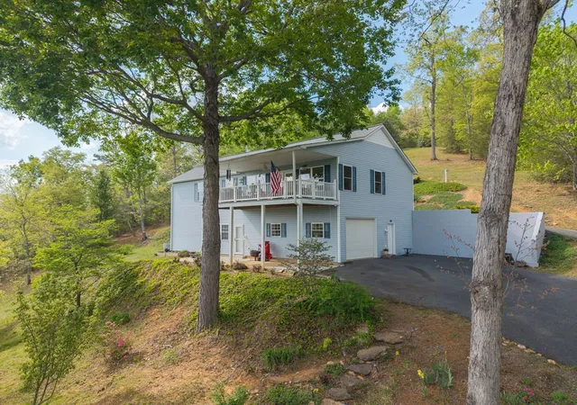 Photo 5 of Single family home for sale at 619 Pounding Ml Loop, Hayesville, NC 28904 | MLS# 98544291 | Listing updated on 2026-08-18