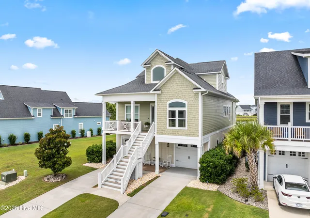 Photo 3 of Single family home for sale at 262 Spicer Lake Dr, Holly Ridge, NC 28445 | MLS# 100591753 | Listing updated on 2026-09-17