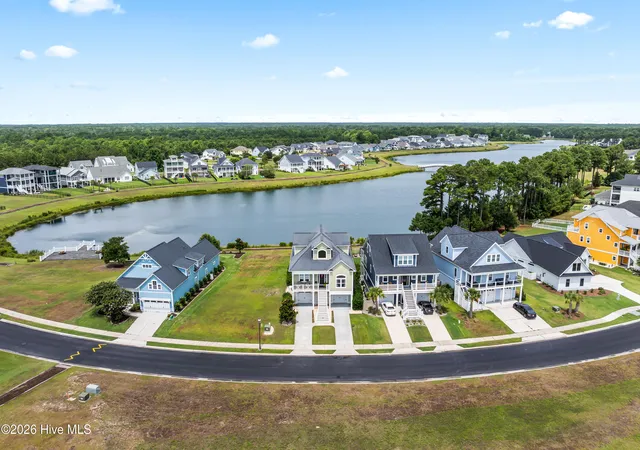 Photo 4 of Single family home for sale at 262 Spicer Lake Dr, Holly Ridge, NC 28445 | MLS# 100591753 | Listing updated on 2026-09-17