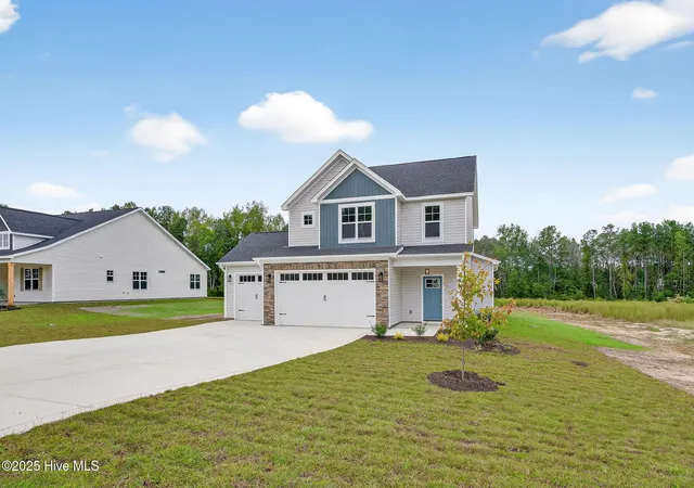 Photo 3 of Single family home for sale at 189 Boyce Ct, Sanford, NC 27332 | MLS# 100526330 | Listing updated on 2026-08-28