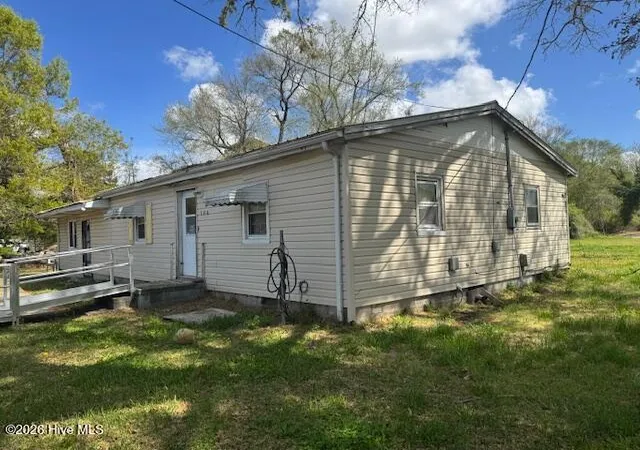 Photo 3 of Single family home for sale at 104 Smith St, Robersonville, NC 27871 | MLS# 100565082 | Listing updated on 2026-09-22